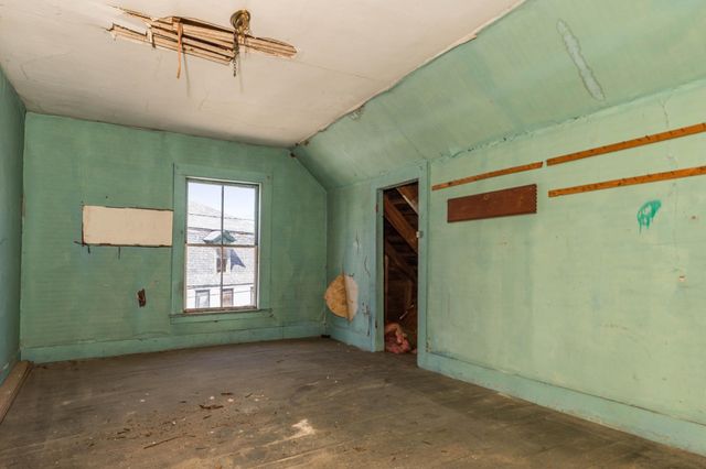 27 Carroll Street, Pittsfield, NH 03263