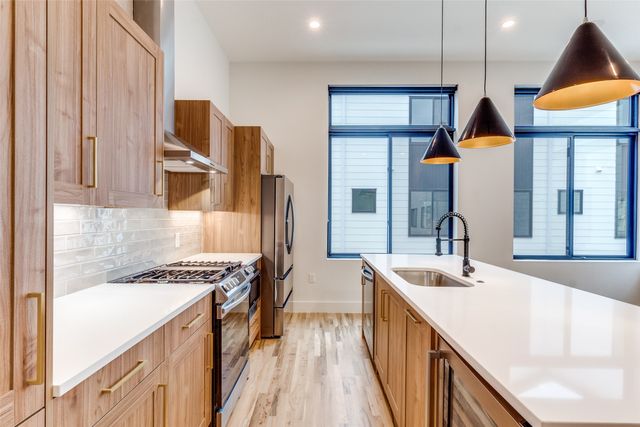 5609 Live Oak Street 502, Dallas, TX 75206