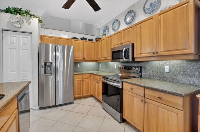 169 Barefoot Cove, Hypoluxo, FL 33462