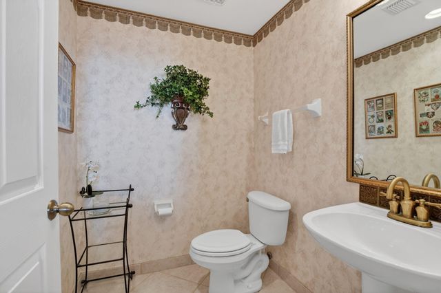 169 Barefoot Cove, Hypoluxo, FL 33462