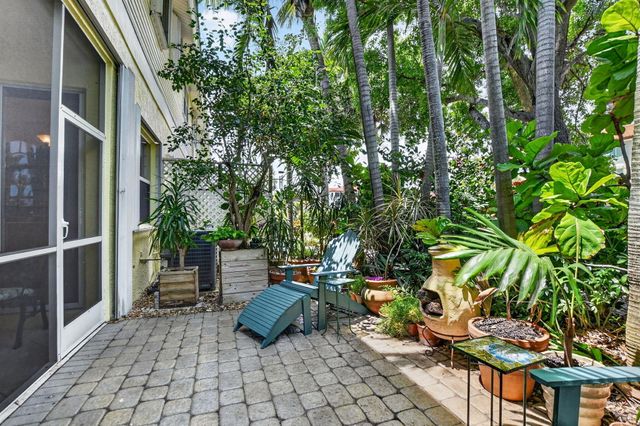 169 Barefoot Cove, Hypoluxo, FL 33462