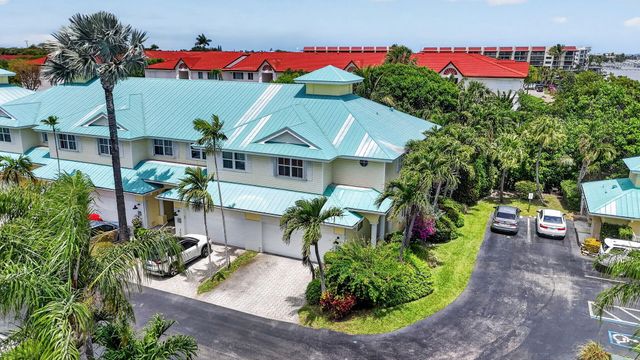 169 Barefoot Cove, Hypoluxo, FL 33462