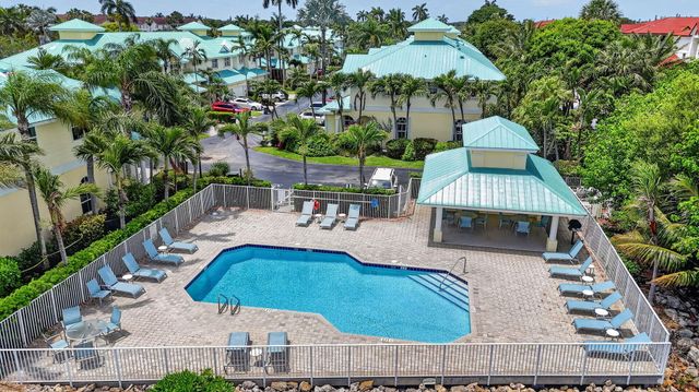 169 Barefoot Cove, Hypoluxo, FL 33462