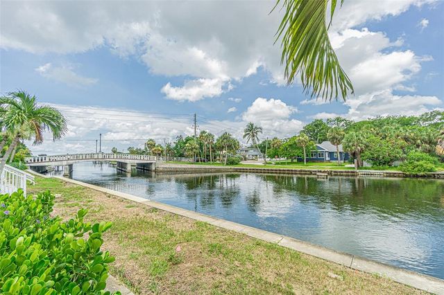 3885 POMPANO DRIVE SE A, St Petersburg, FL 33703