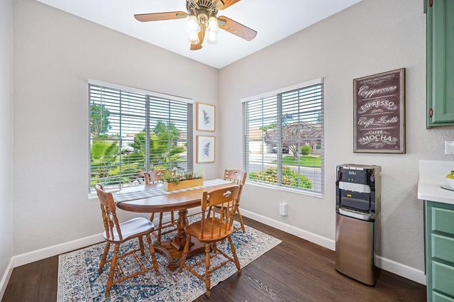 201 Stavros Ct, Roseville, CA 95678