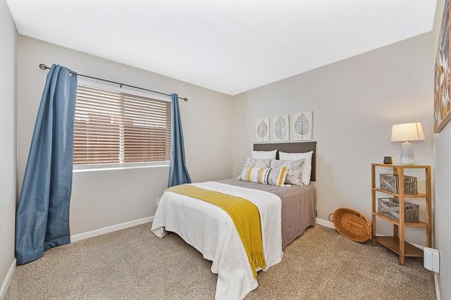 201 Stavros Ct, Roseville, CA 95678