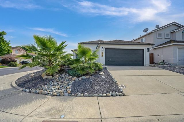 201 Stavros Ct, Roseville, CA 95678