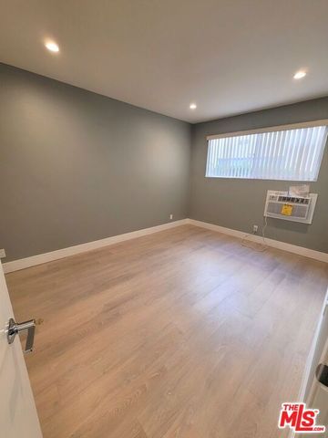 1132 S Oakhurst 2, Los Angeles, CA 90035