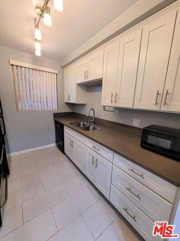 1132 S Oakhurst 2, Los Angeles, CA 90035