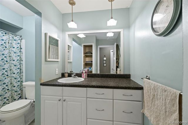 635 E Fox Hills Drive 41, Bloomfield Hills, MI 48304