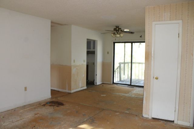 1000 Broadway Street, Yellville, AR 72687