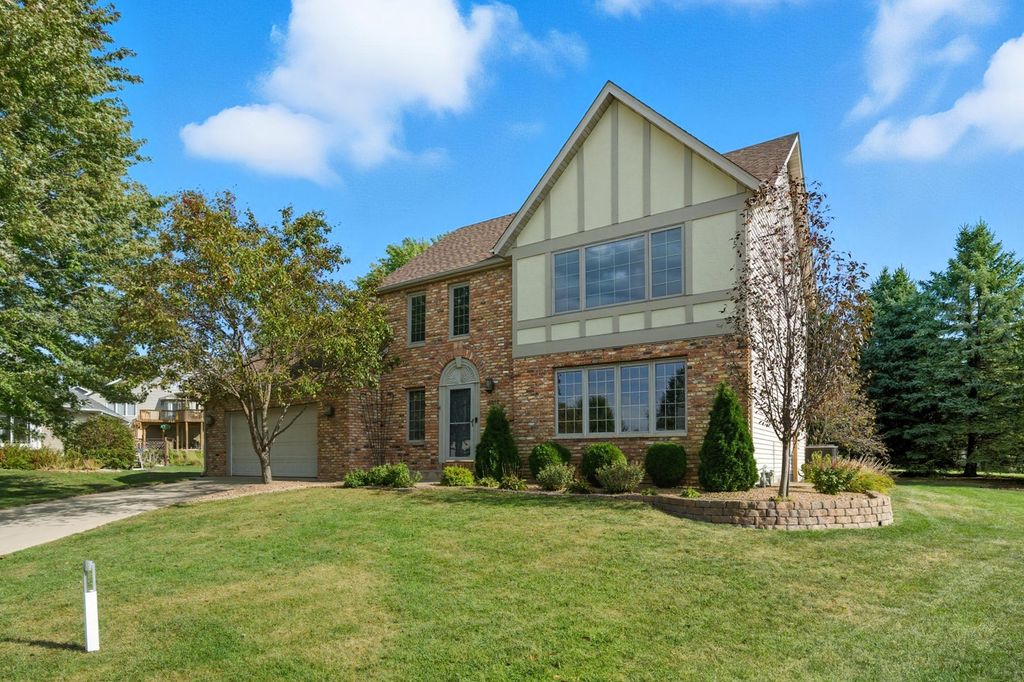 5952 Danvers Lane NW, Rochester, MN 55901