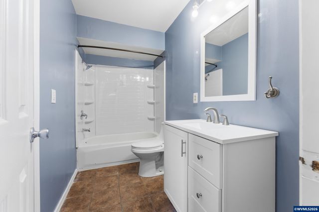 2375 Porter St, Lebanon, OR 97355