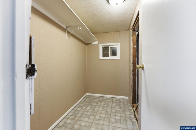 2375 Porter St, Lebanon, OR 97355