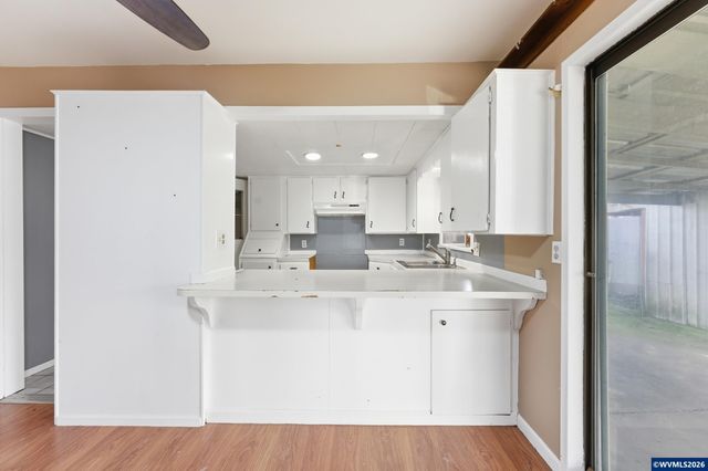 2375 Porter St, Lebanon, OR 97355