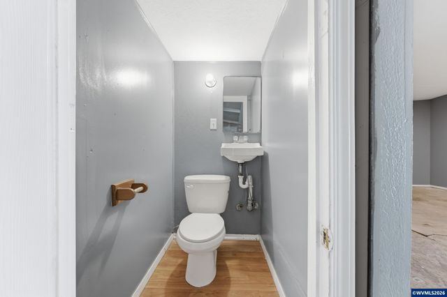 2375 Porter St, Lebanon, OR 97355