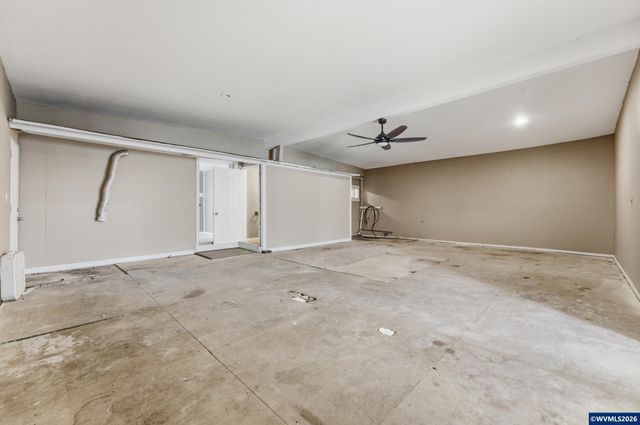 2375 Porter St, Lebanon, OR 97355