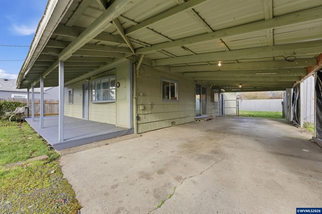 2375 Porter St, Lebanon, OR 97355