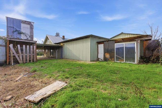 2375 Porter St, Lebanon, OR 97355