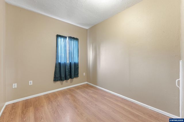 2375 Porter St, Lebanon, OR 97355