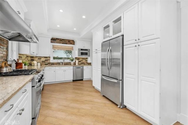 1015 Nottingham Road, Newport Beach, CA 92660