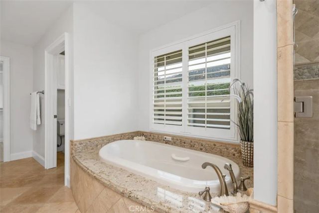 1015 Nottingham Road, Newport Beach, CA 92660