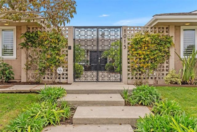 1015 Nottingham Road, Newport Beach, CA 92660