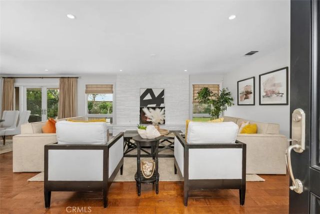 1015 Nottingham Road, Newport Beach, CA 92660