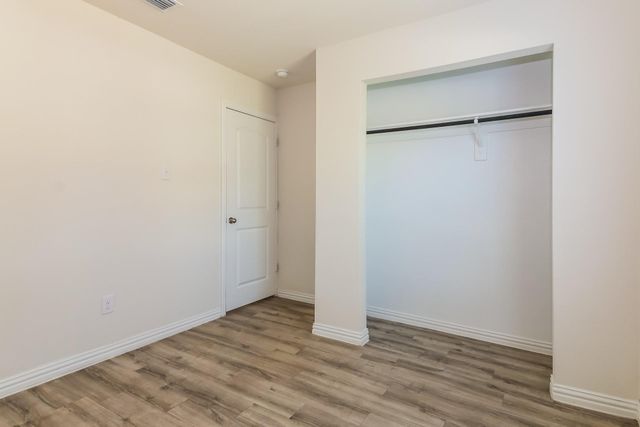1120 W Owing Street, Denison, TX 75020