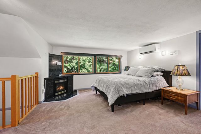 885 Old Lexington Avenue, Saint Paul, MN 55116