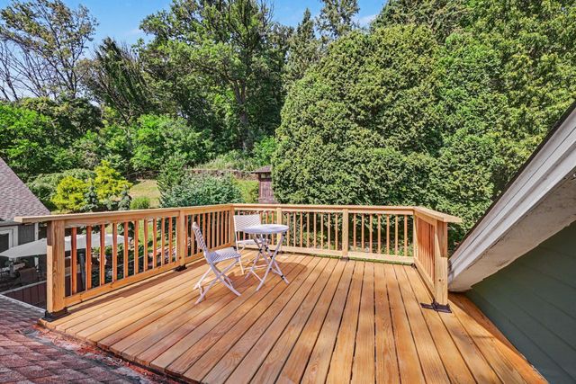 885 Old Lexington Avenue, Saint Paul, MN 55116