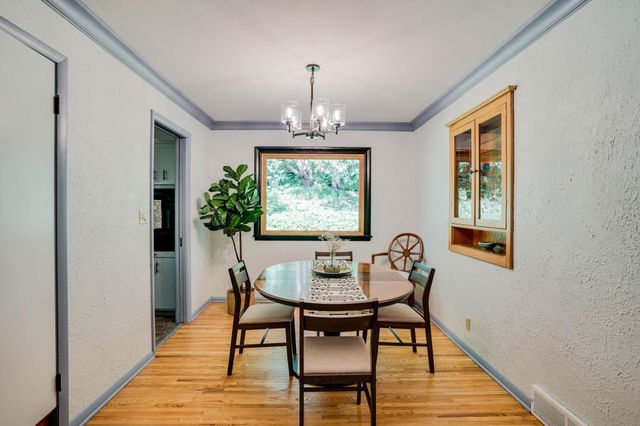885 Old Lexington Avenue, Saint Paul, MN 55116