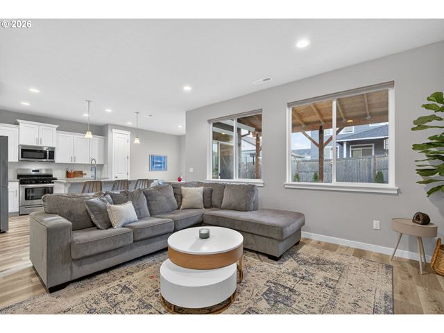 11715 Se DOG MOUNTAIN Ter, Happy Valley, OR 97086