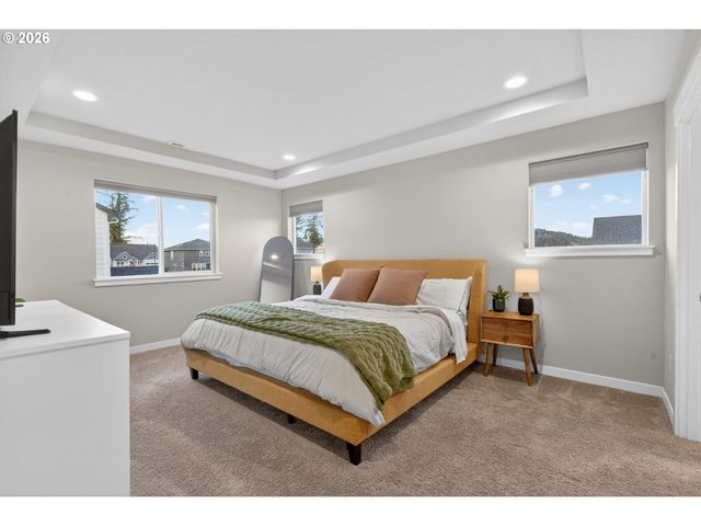 11715 Se DOG MOUNTAIN Ter, Happy Valley, OR 97086