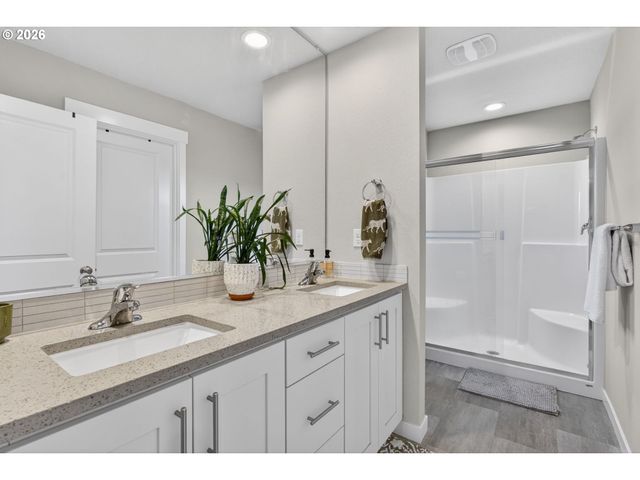 11715 Se DOG MOUNTAIN Ter, Happy Valley, OR 97086