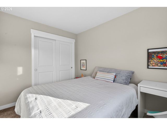 11715 Se DOG MOUNTAIN Ter, Happy Valley, OR 97086