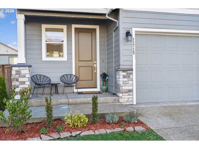 11715 Se DOG MOUNTAIN Ter, Happy Valley, OR 97086