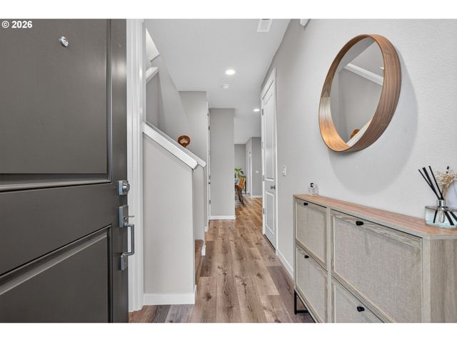 11715 Se DOG MOUNTAIN Ter, Happy Valley, OR 97086