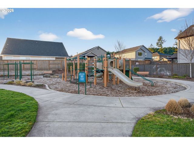 11715 Se DOG MOUNTAIN Ter, Happy Valley, OR 97086