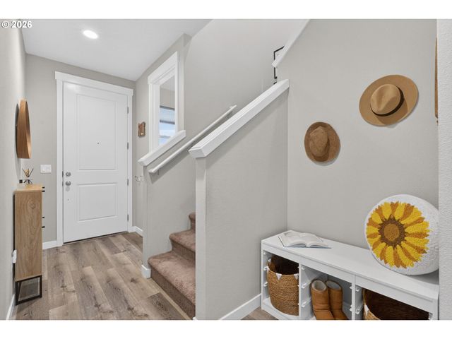 11715 Se DOG MOUNTAIN Ter, Happy Valley, OR 97086