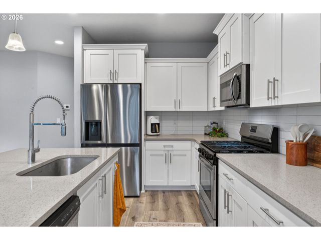 11715 Se DOG MOUNTAIN Ter, Happy Valley, OR 97086