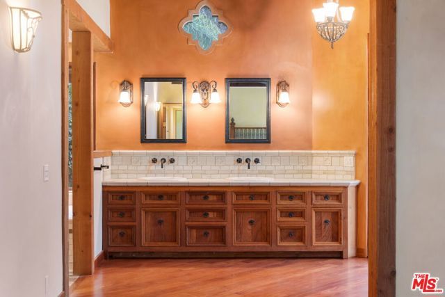 16141 Bayberry Place, Sherman Oaks, CA 91403