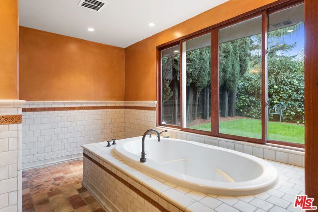 16141 Bayberry Place, Sherman Oaks, CA 91403