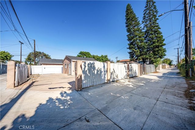 18319 Norwalk Boulevard, Artesia, CA 90701