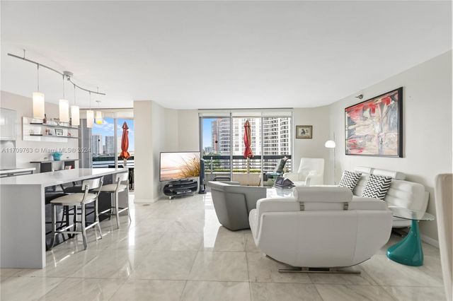 19101 NE 36th Ct 902, Aventura, FL 33180