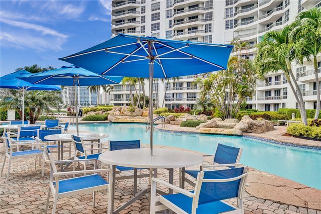 19101 NE 36th Ct 902, Aventura, FL 33180