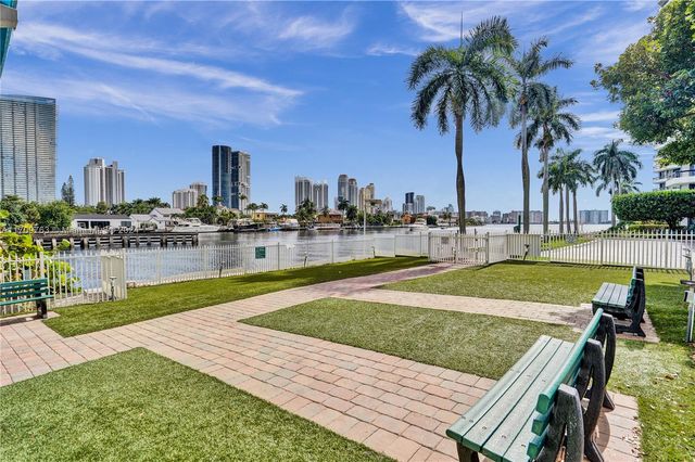 19101 NE 36th Ct 902, Aventura, FL 33180