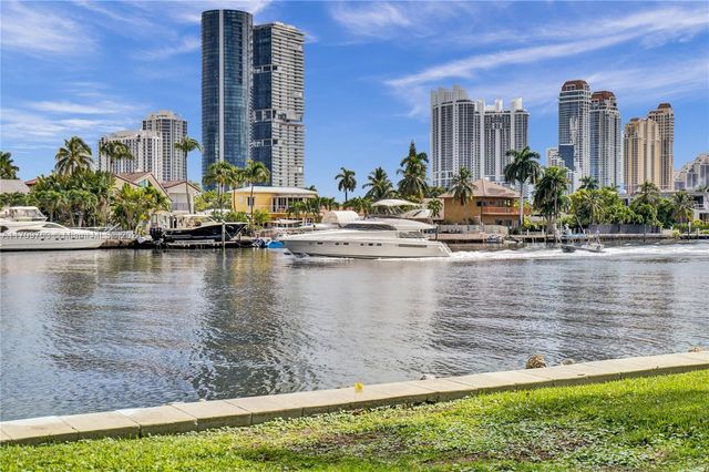 19101 NE 36th Ct 902, Aventura, FL 33180