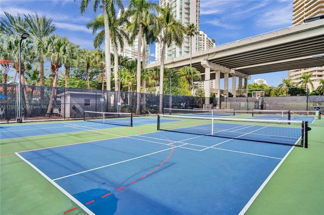 19101 NE 36th Ct 902, Aventura, FL 33180