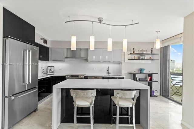 19101 NE 36th Ct 902, Aventura, FL 33180